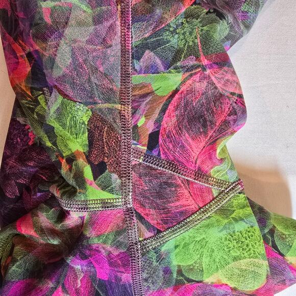 Lululemon Wunder Train High Rise Short 8" Vivid Floral Print - Picture 6 of 6